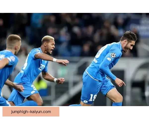 霍村防守数据显著提升，球队在新赛季表现亮眼，展现强大韧性。