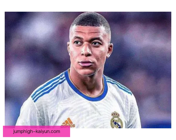 阿什拉夫回归皇马绯闻持续，引发球迷关注未来动态